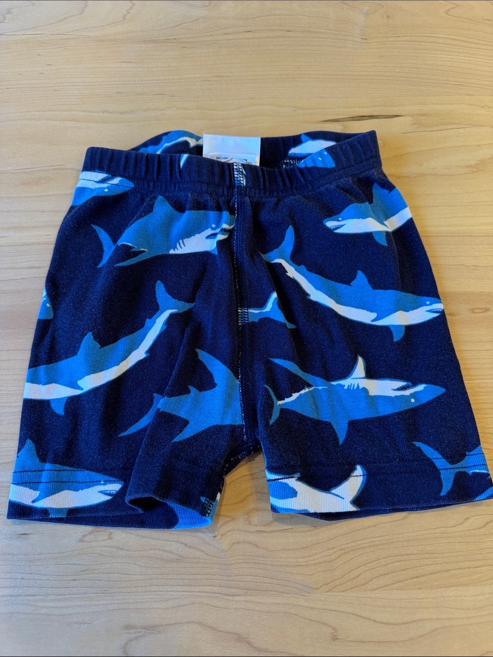 Hanna Andersson Short Pajamas in size 4 Blue Sharks ๐ - Picture 6 of 8